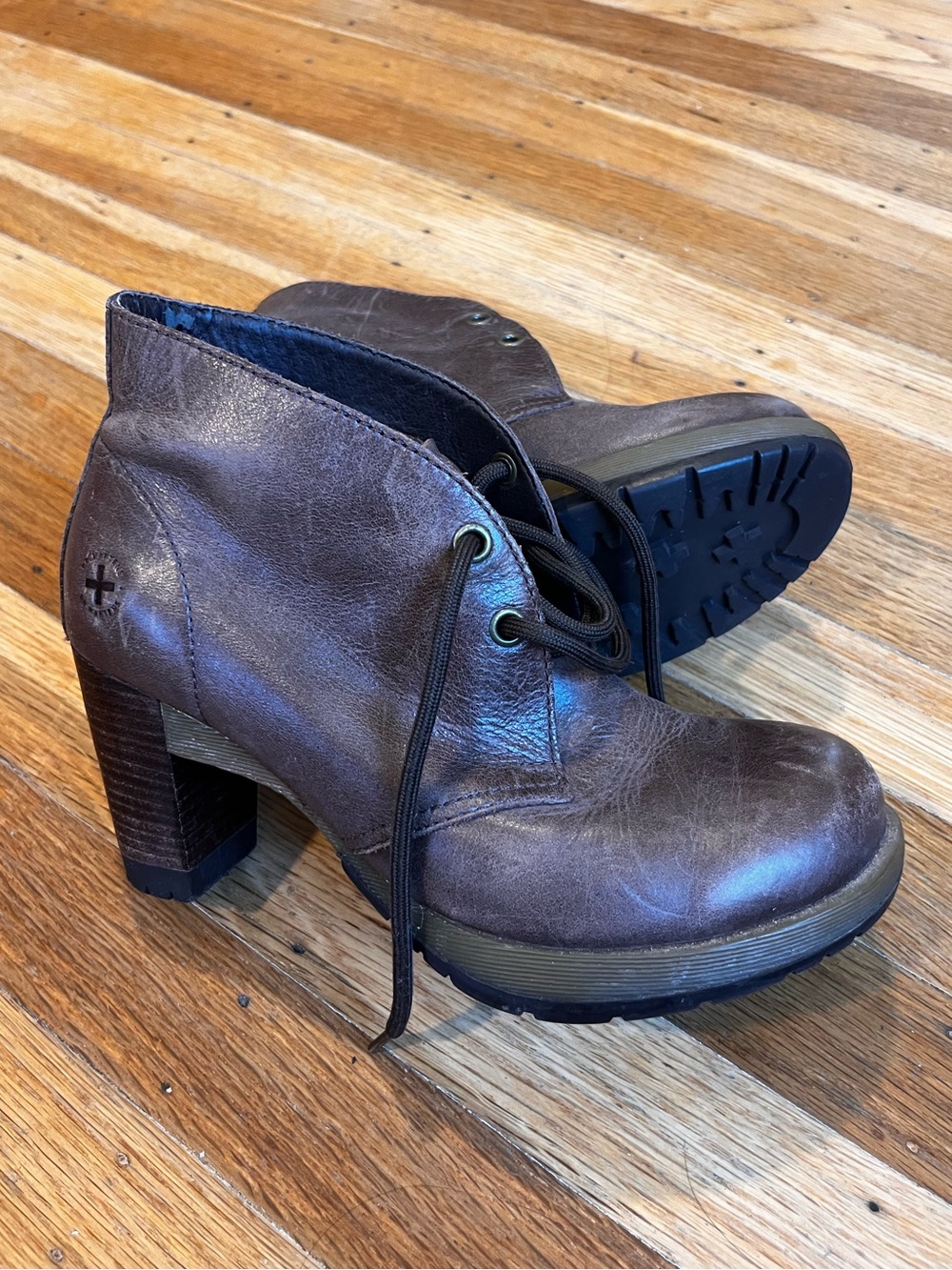 RARE Dr. Martens Brown Leather Lace-Up Ankle Boot Court/Darcie Heel
